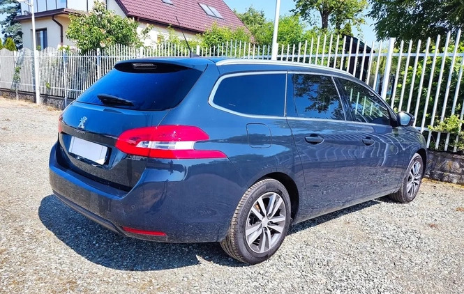 Peugeot 308 cena 52800 przebieg: 128000, rok produkcji 2020 z Chrzanów małe 121